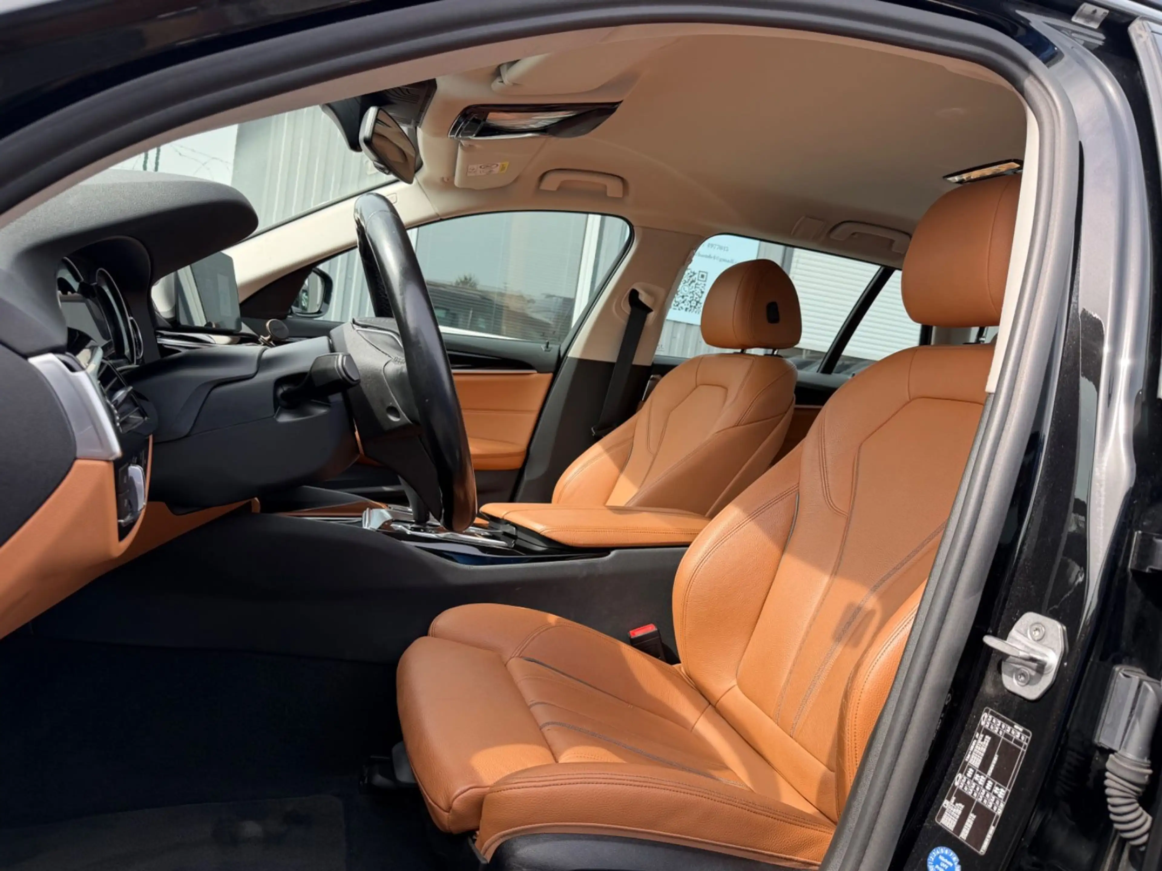 BMW 525 d Sport Line Touring - Head Up- AHK - — photo 9