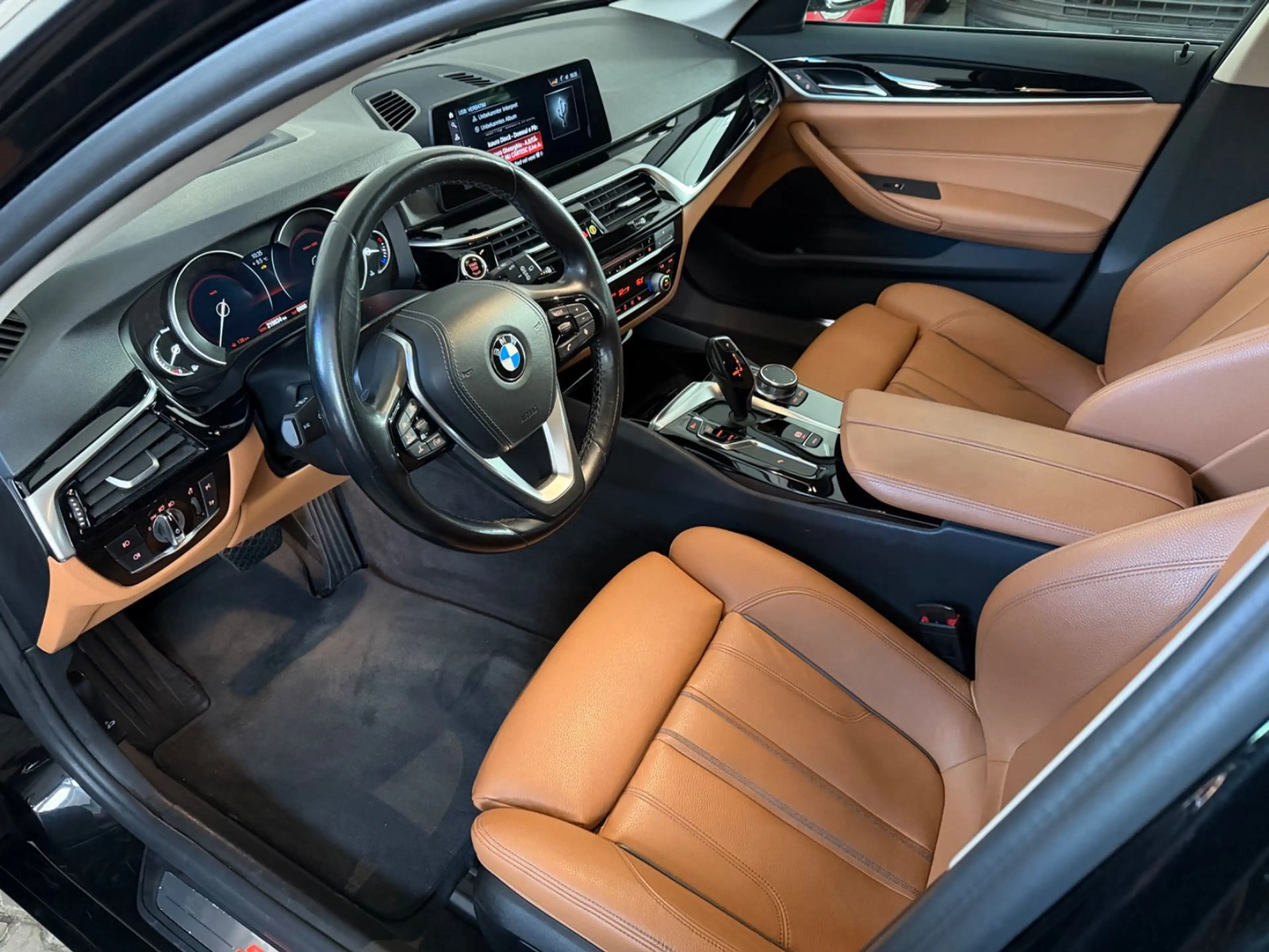 BMW 525 d Sport Line Touring - Head Up- AHK - — photo 8