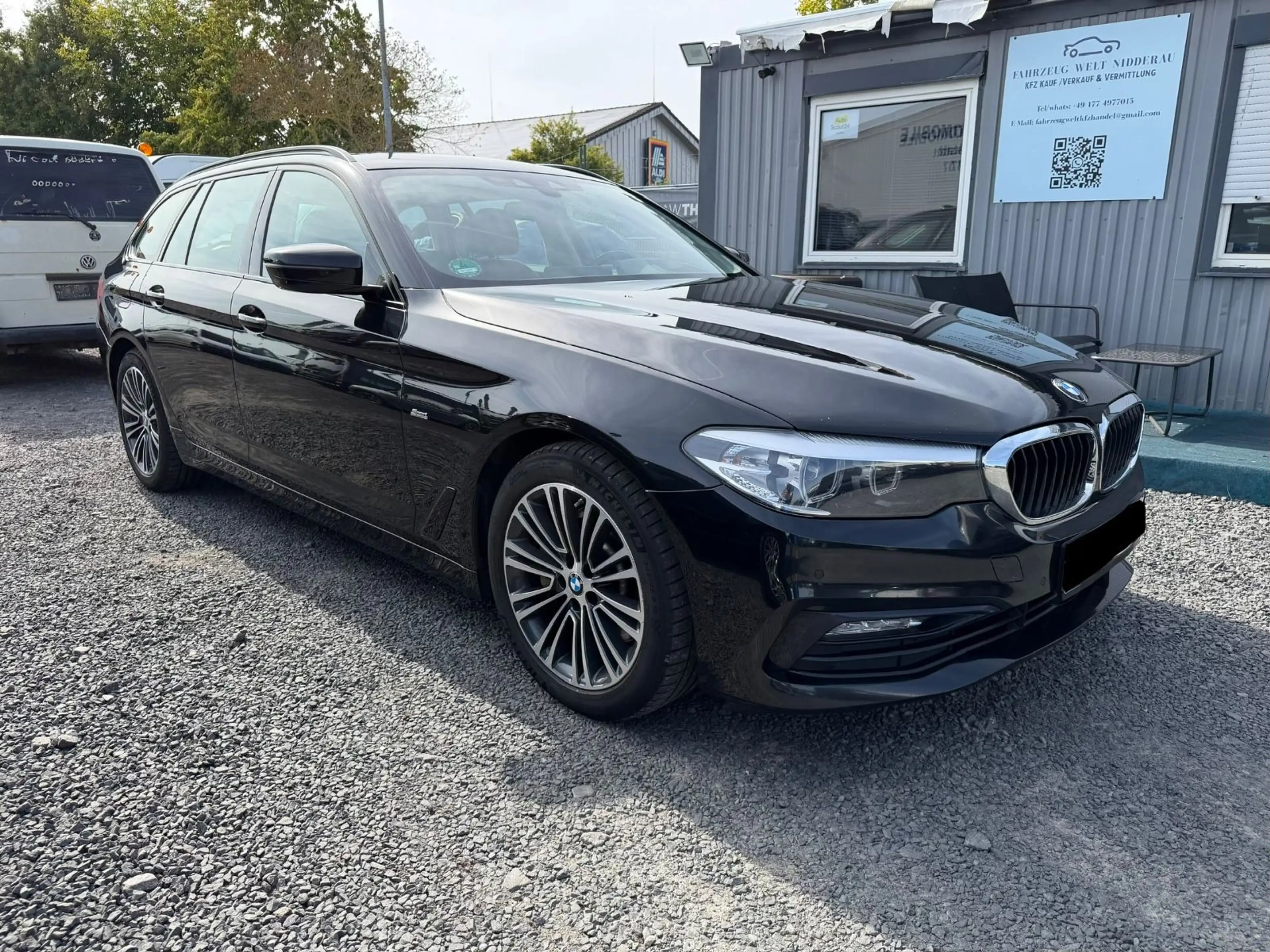 BMW 525 d Sport Line Touring - Head Up- AHK - — photo 3