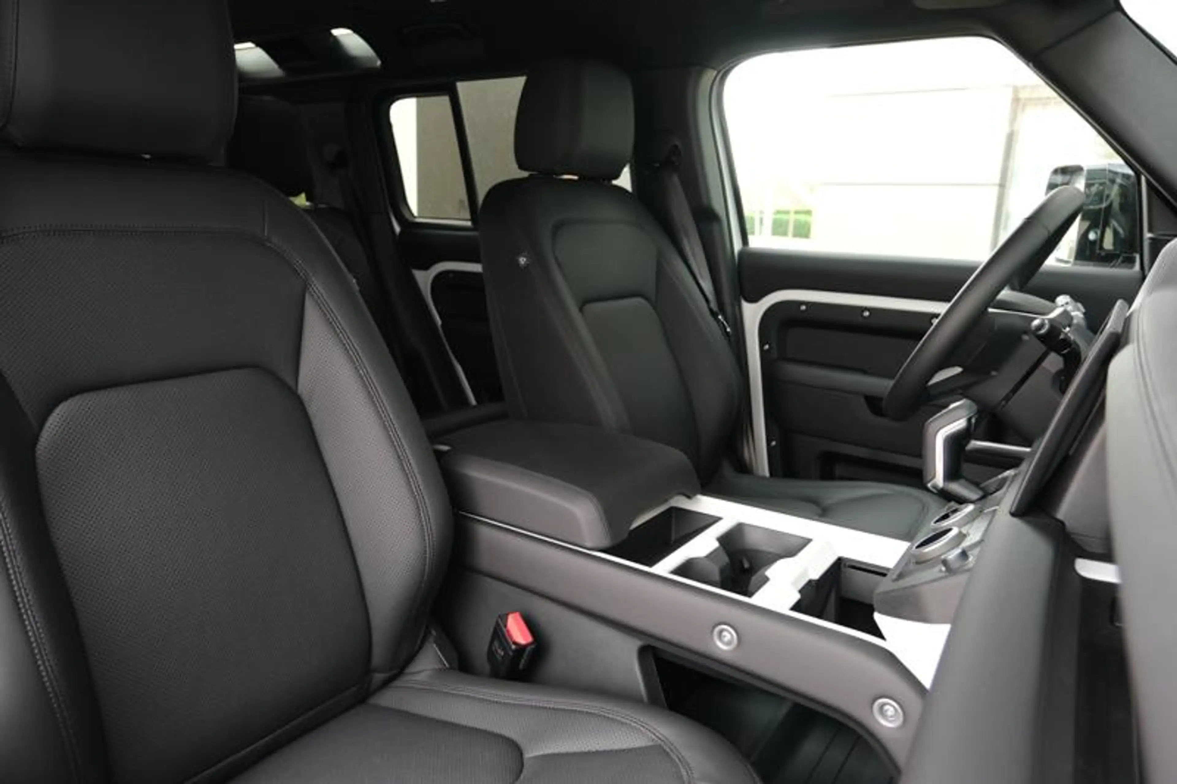 Land Rover Defender 110 P300e S | TOWB | OFF ROAD PACK | ACC | 360° | — photo 6
