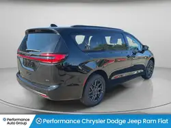 Chrysler Pacifica 2027