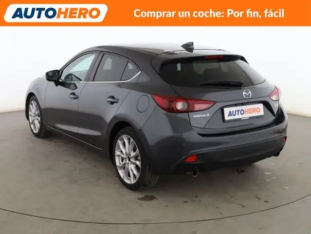 Mazda Mazda3 view 4