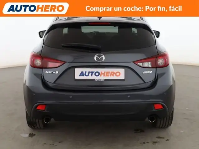 Mazda Mazda3 view 5