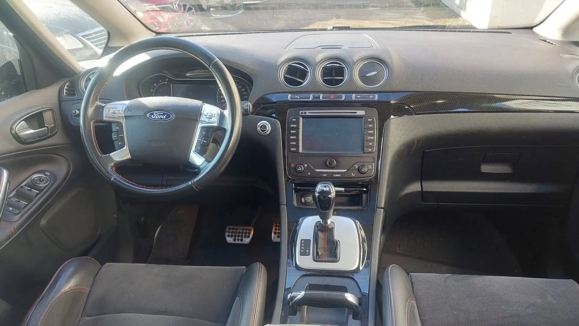 Ford S-Max Titanium S/2.Hand/Automatik/Leder/Tempomat/Panoram Noir - 2