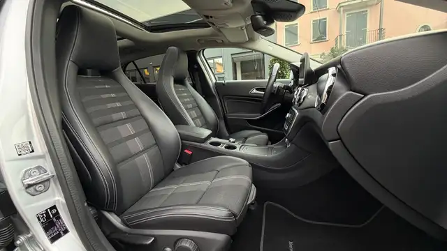 Mercedes-Benz Gla view 15