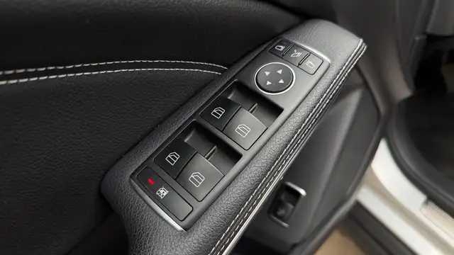 Mercedes-Benz Gla view 19