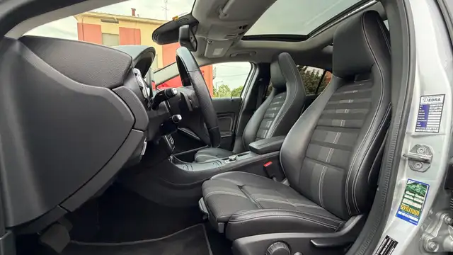 Mercedes-Benz Gla view 11