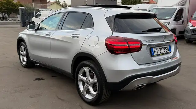 Mercedes-Benz Gla view 7