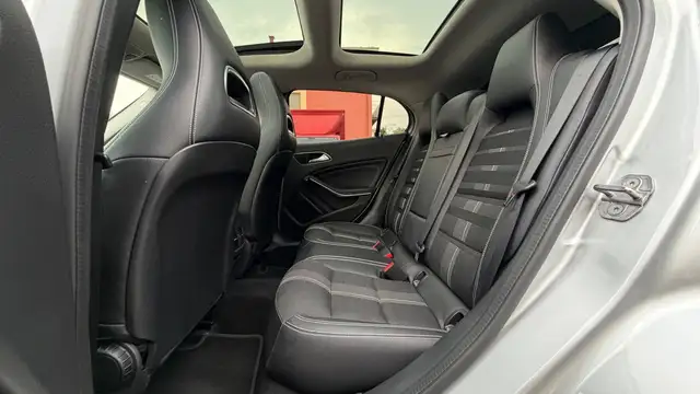 Mercedes-Benz Gla view 13