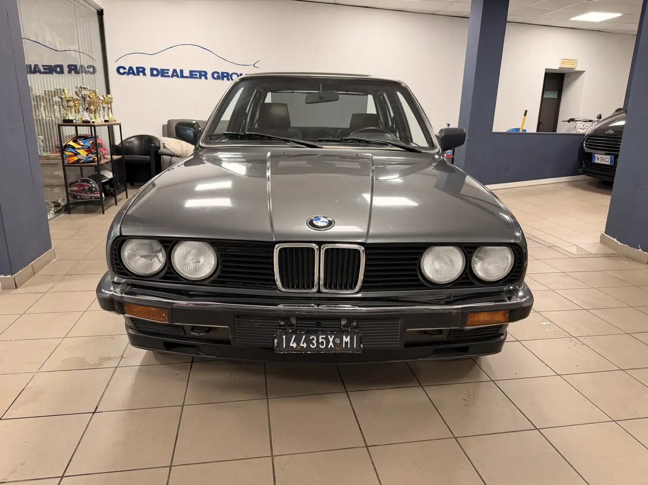 BMW 320i 4p 6 CILINDRI, foto 2