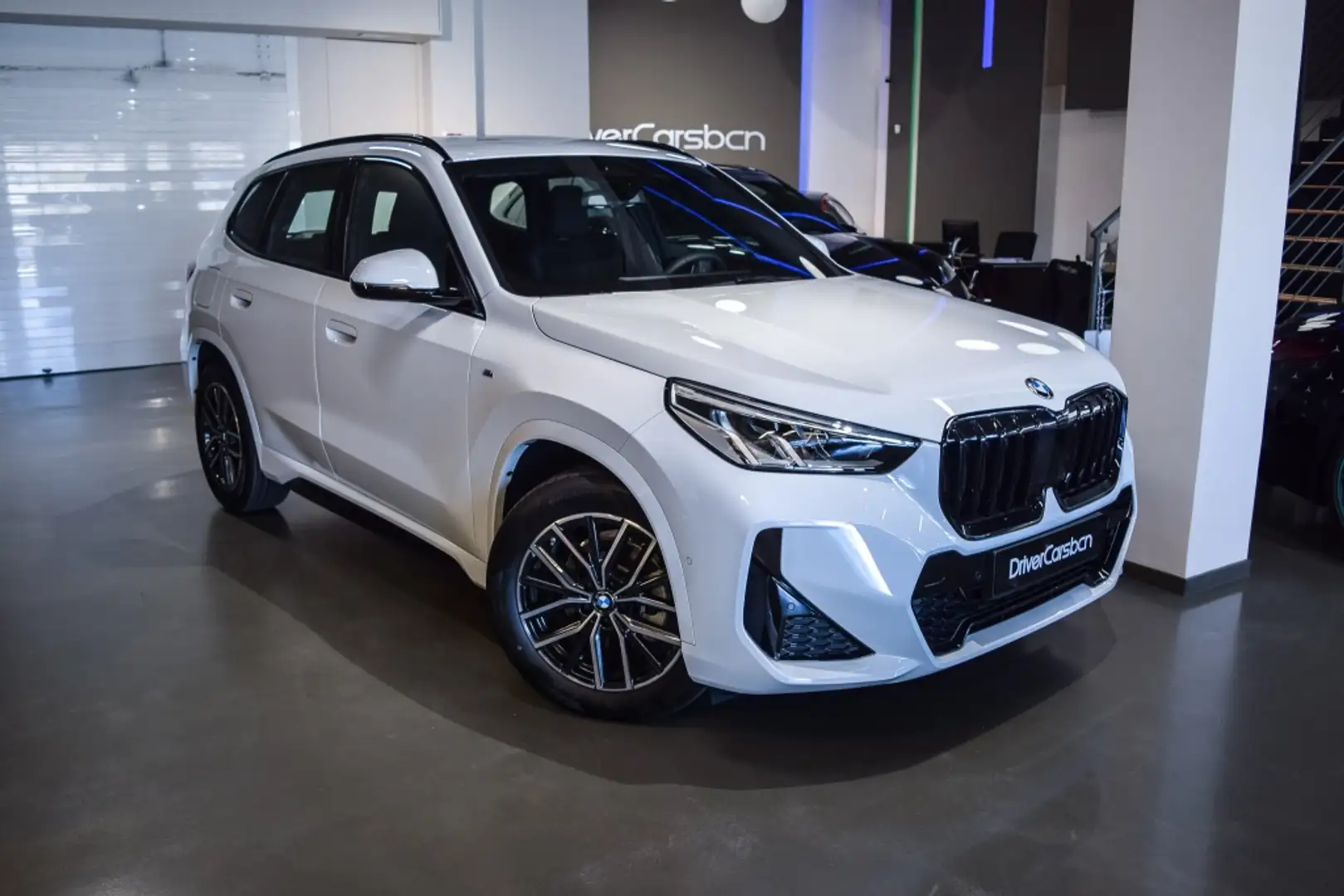 BMW X1 sDrive 18dA M Sport Weiß - 2