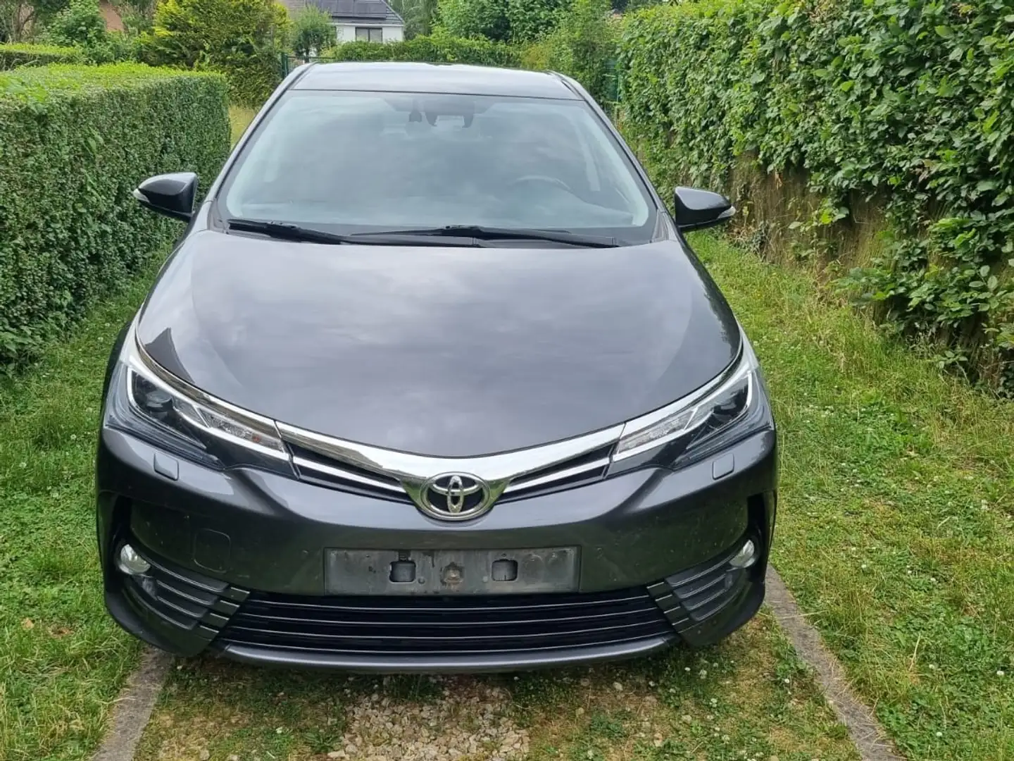 Toyota Corolla 1.6i Comfort Grey - 1