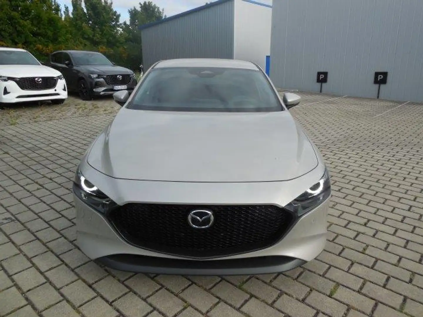Mazda 3 2.5 e-SKYACTIV G 140PS Automatik Centerline mit De Silber - 2