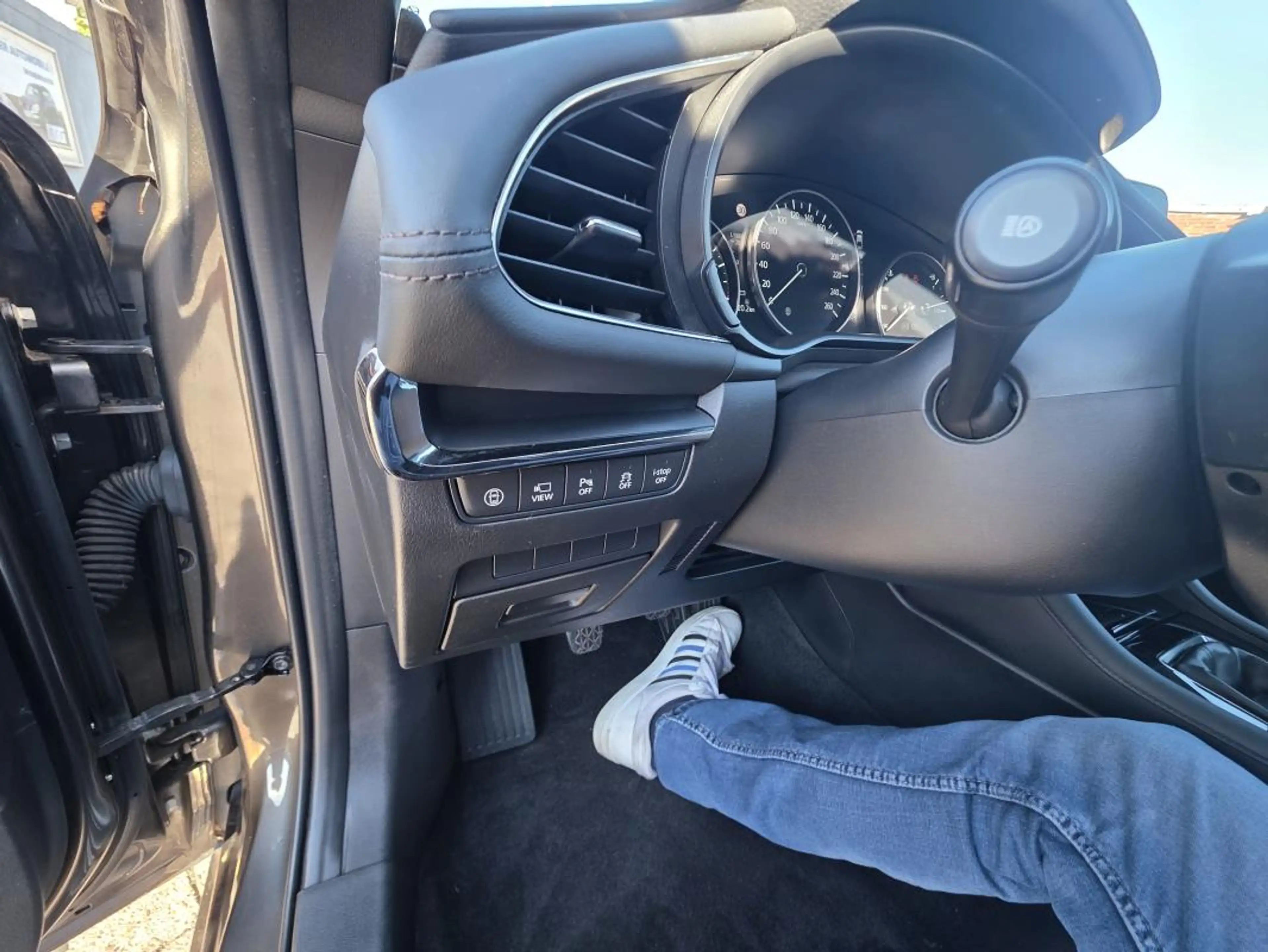 Mazda 3 Skyactiv - G — photo 15