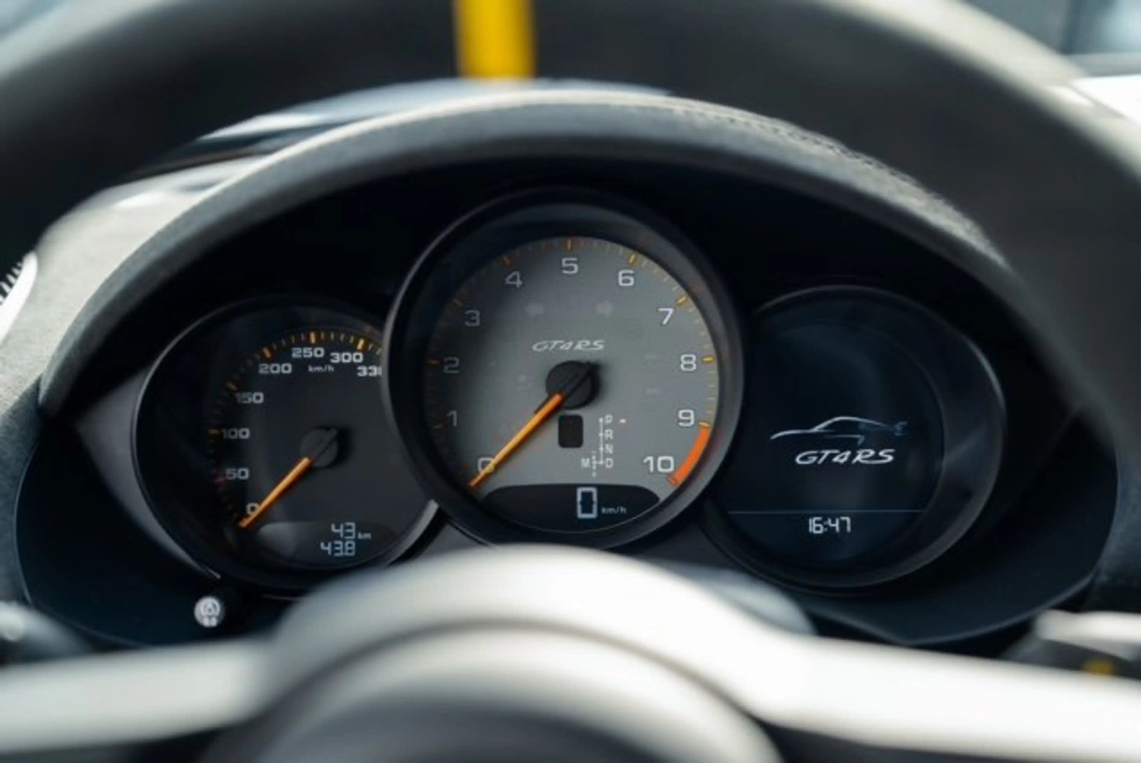 Porsche Cayman GT4 RS — photo 8