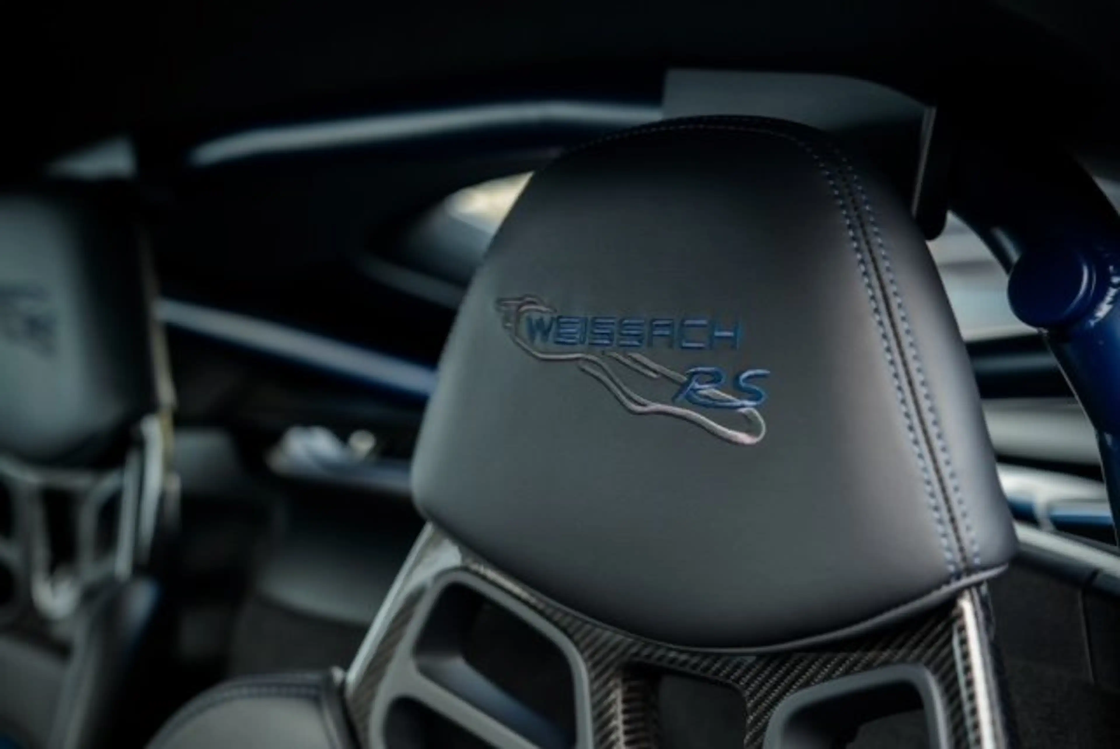 Porsche Cayman GT4 RS — photo 9