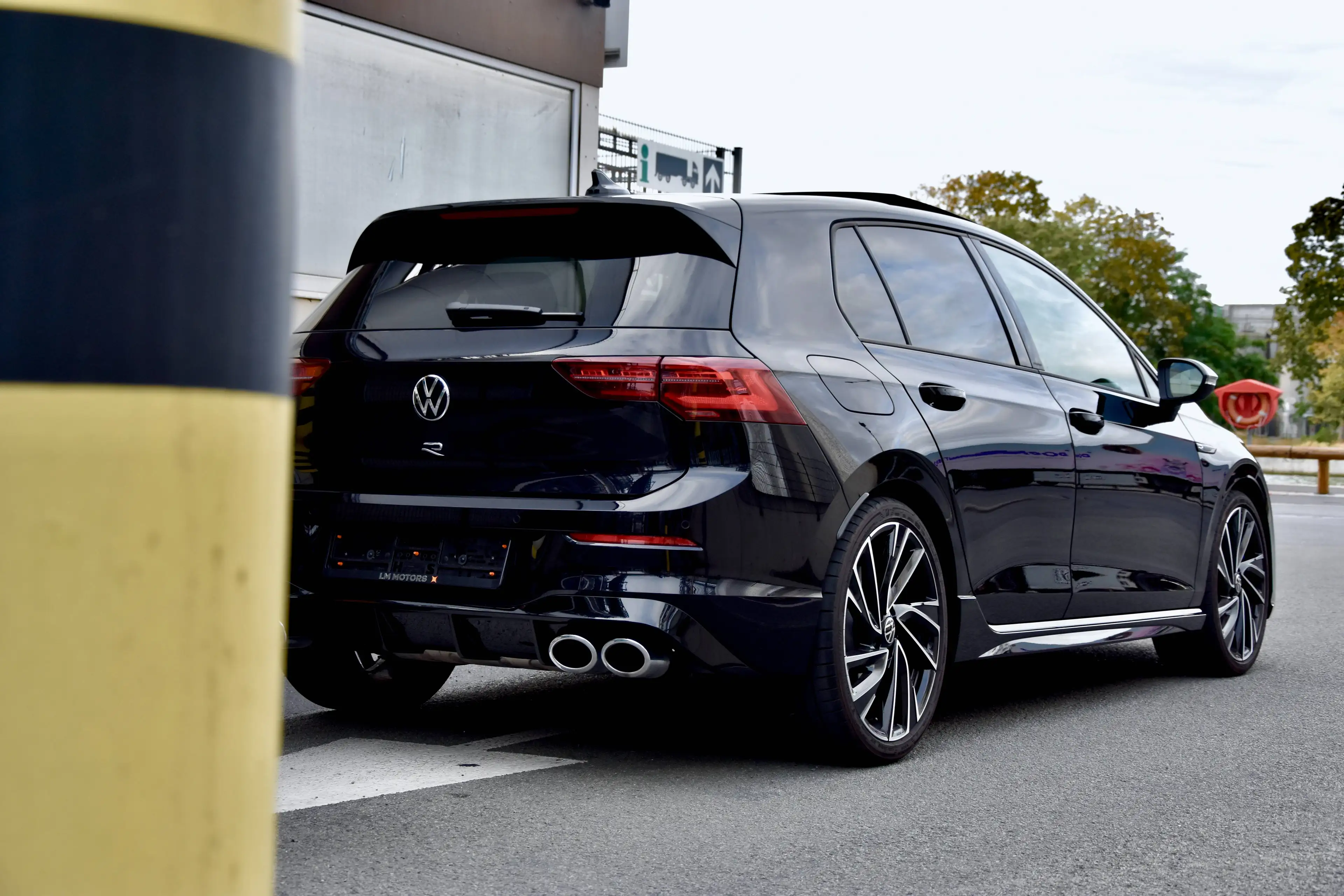 Volkswagen Golf R 4-Motion DSG ** 14 000Km (!)** NEW CAR — photo 14