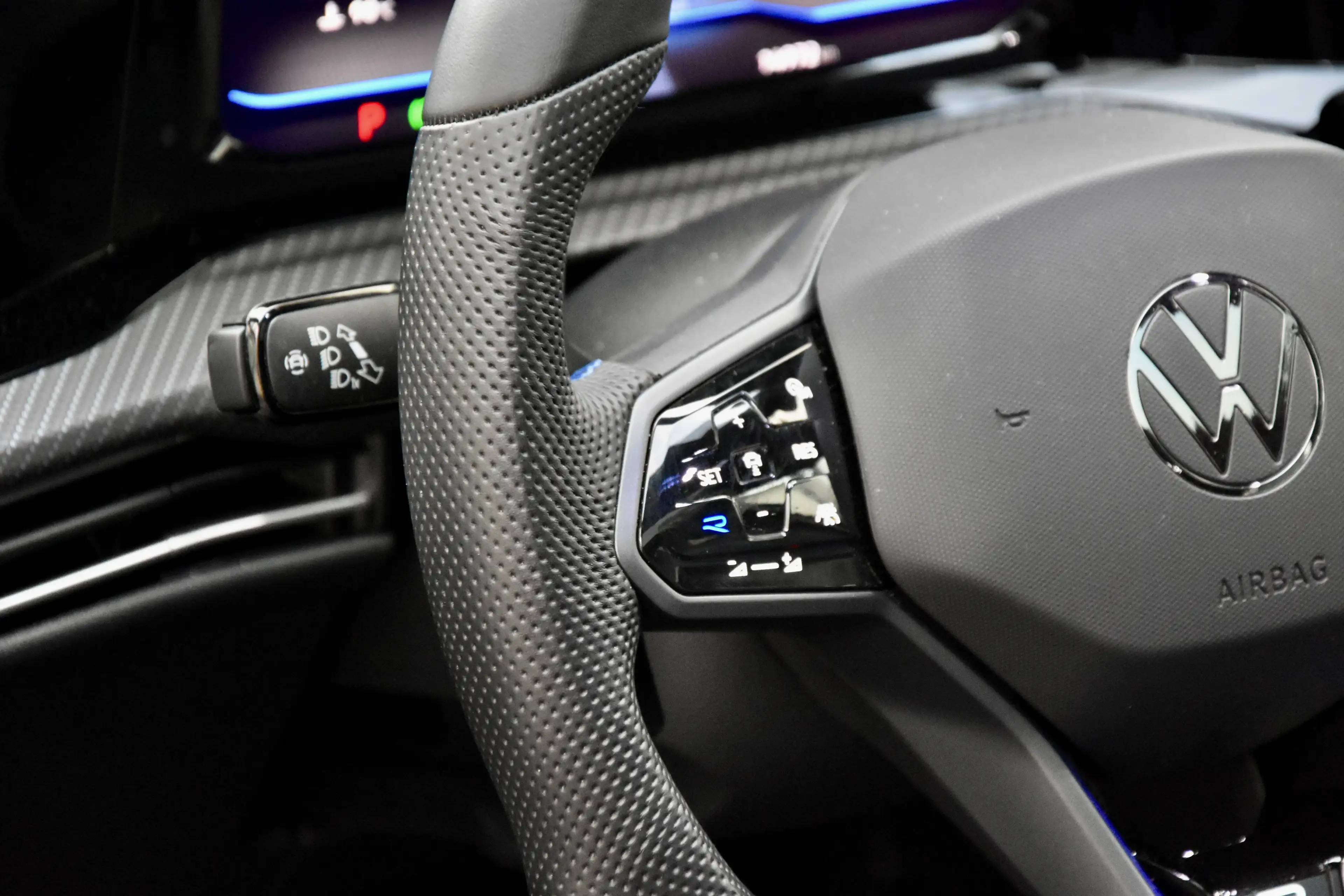 Volkswagen Golf R 4-Motion DSG ** 14 000Km (!)** NEW CAR — photo 7