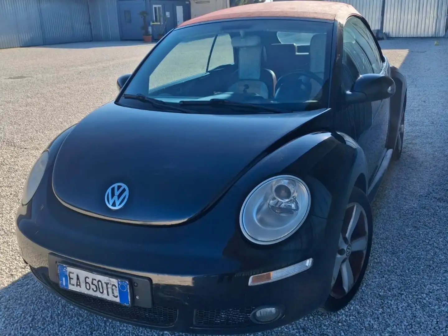 Volkswagen New Beetle New Beetle Cabrio 1.9 tdi limited Red Edition Negro - 1