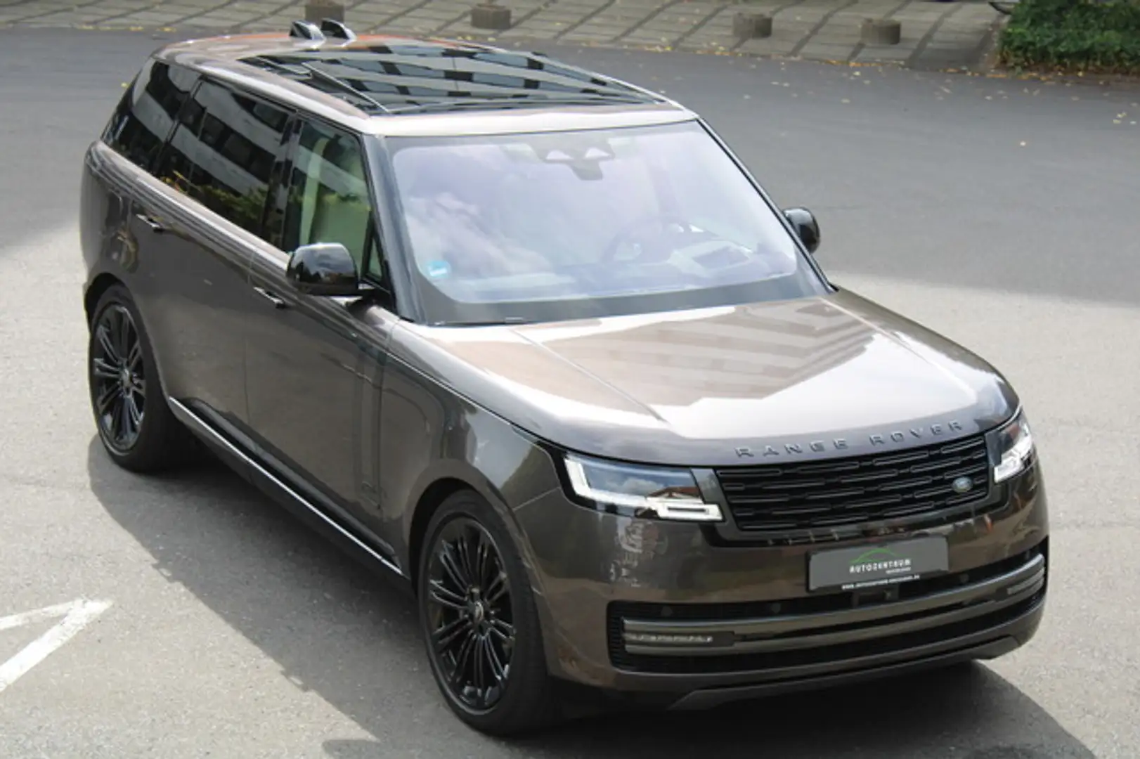 Land Rover Range Rover P530 LWB Autobiography Pano/MY23/HuD Grau - 1