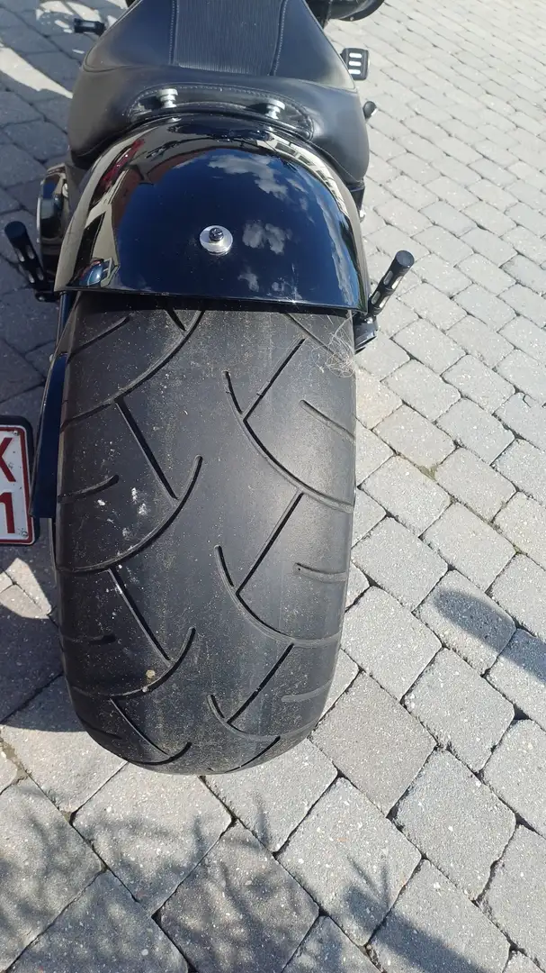 Harley-Davidson Breakout Zwart - 2