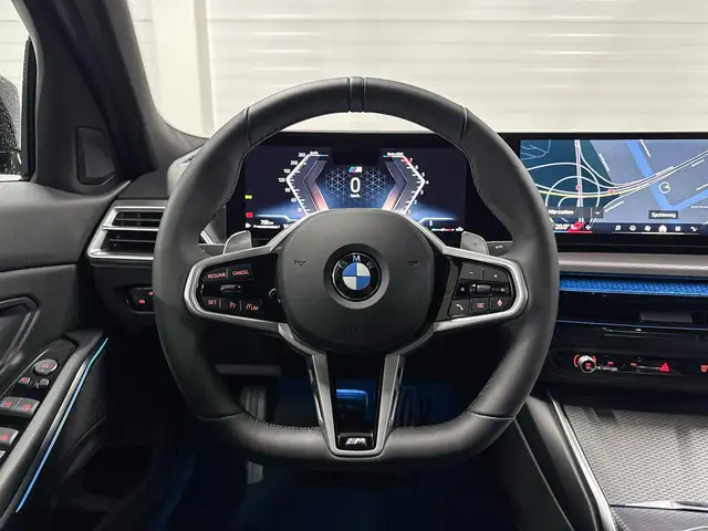 BMW 3 Series view 12