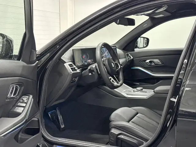 BMW 3 Series view 9