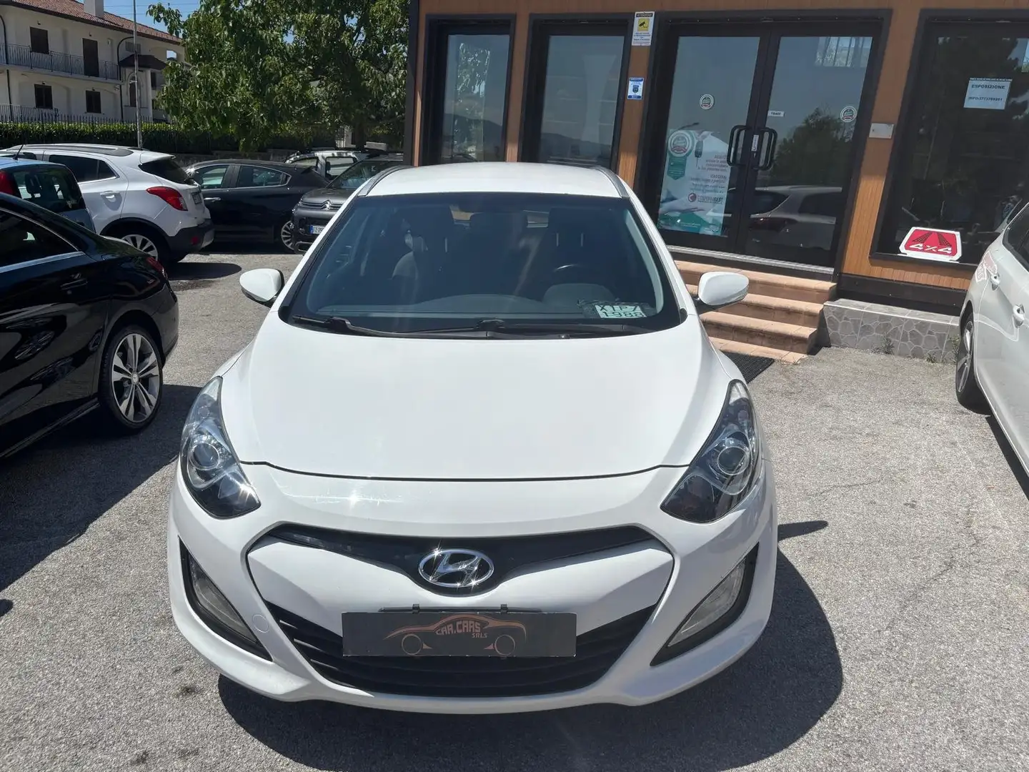 Hyundai i30 i30 5p 1.6 crdi Comfort 110cv Weiß - 1