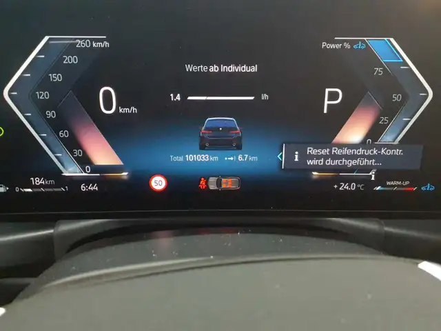 BMW 3 Series view 11