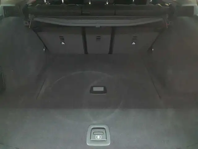 BMW 3 Series view 15