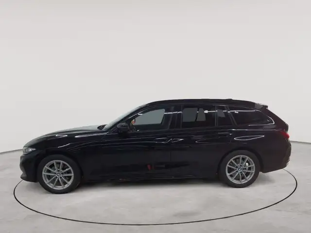 BMW 3 Series view 6