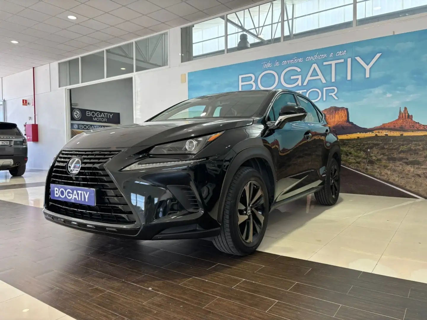 Lexus NX 300 300h Sport Edition 2WD Noir - 1