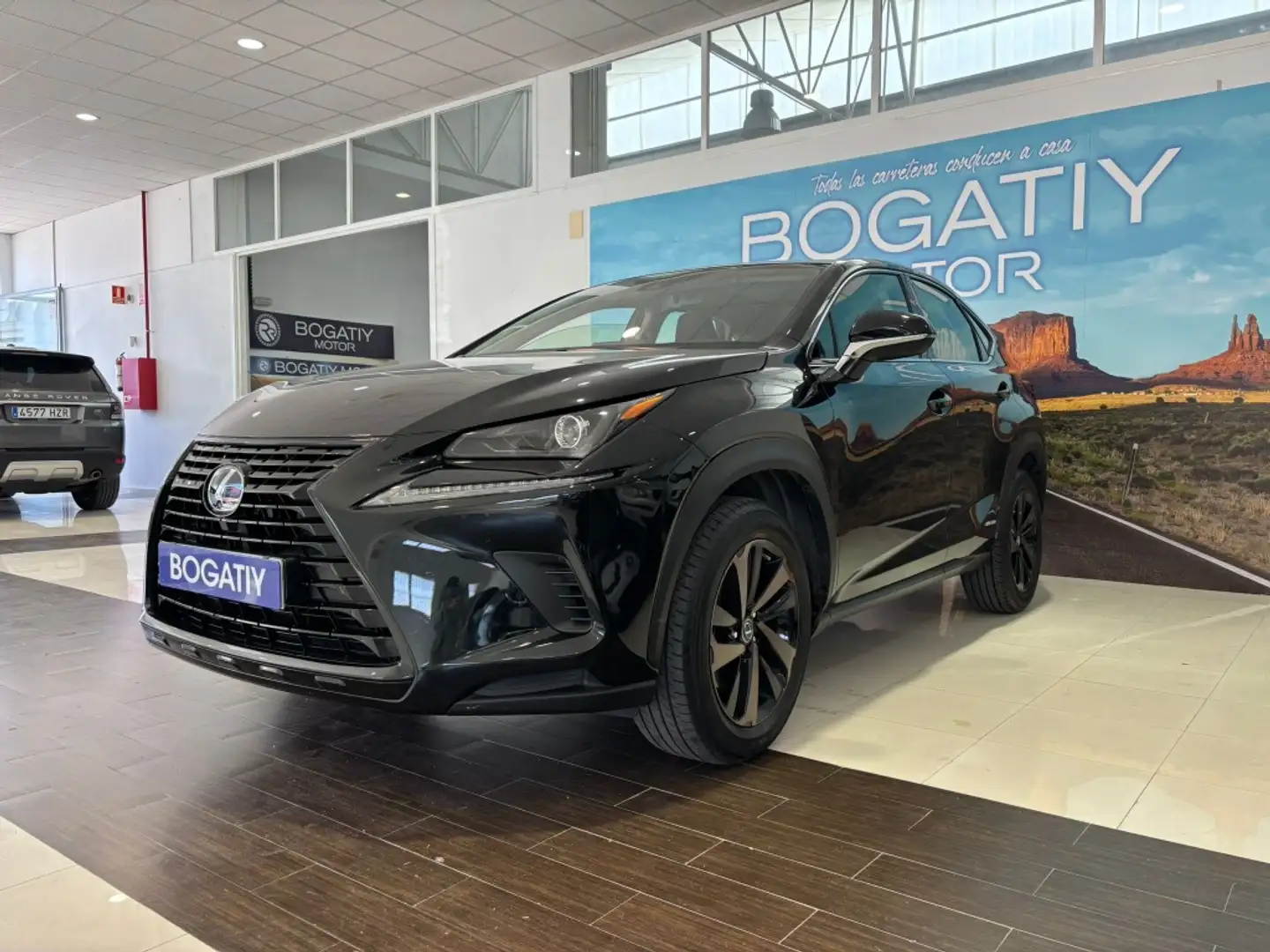 Lexus NX 300 300h Sport Edition 2WD Noir - 2