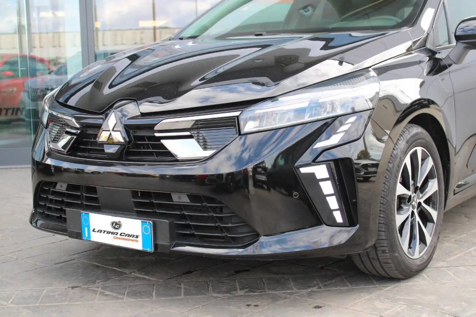 Mitsubishi Colt 1.0 turbo Invite con TELECAMERA e CARPLAY Nero - 2