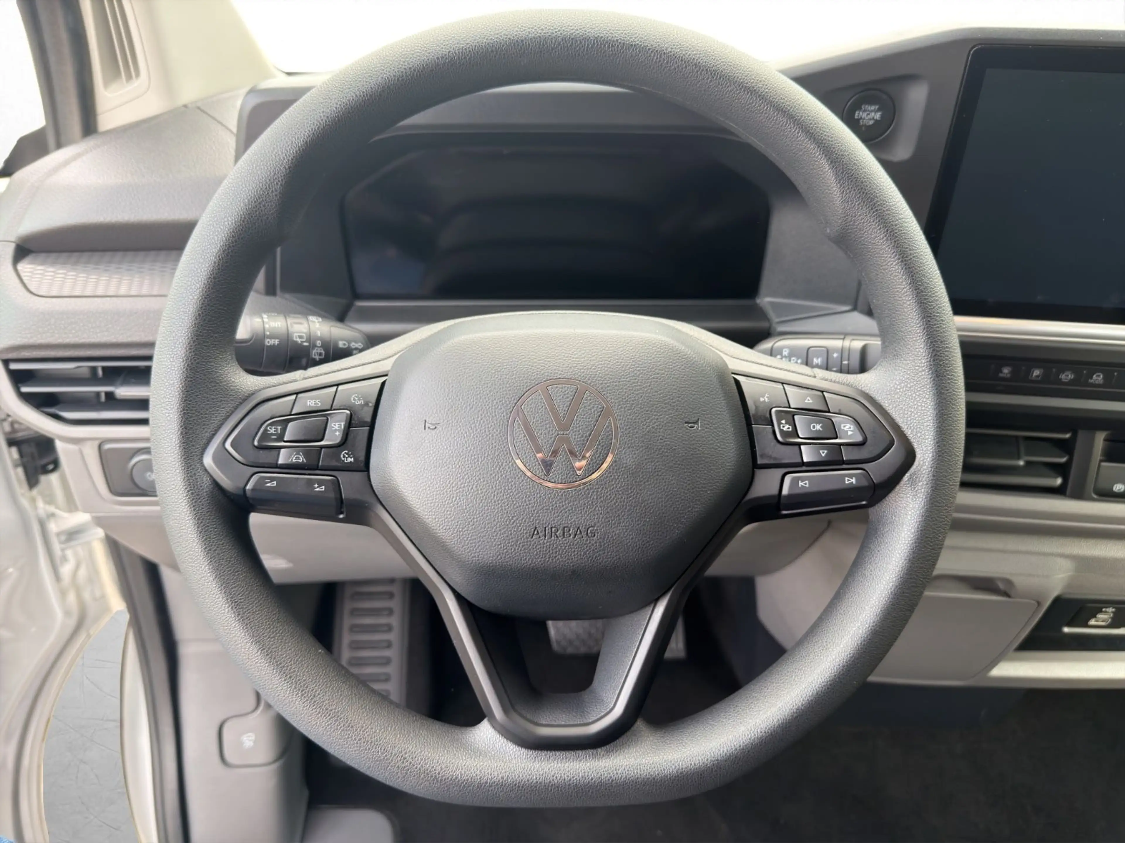 Volkswagen T7 Caravelle 110kW DSG/Navi/PDC v+h/Kamera/ACC — photo 9