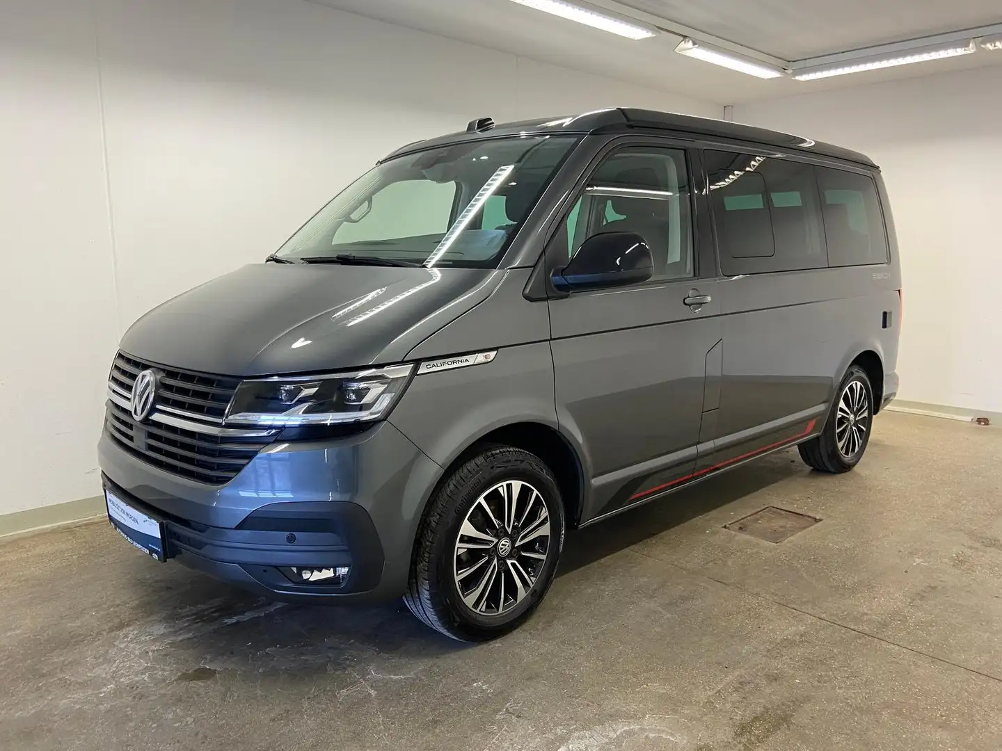 Volkswagen T6.1 California VW T6.1 California Beach Edition TDI 4MOTION Gris - 1