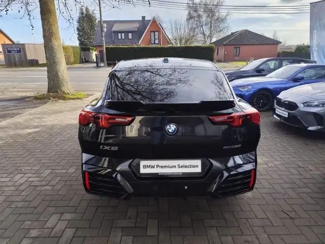 BMW Ix2 view 4
