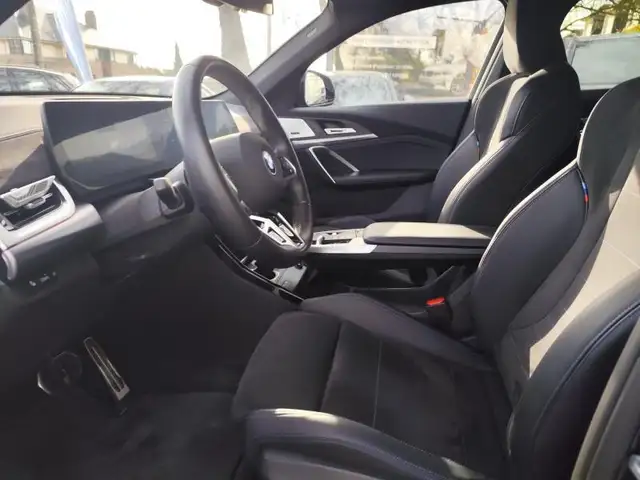 BMW Ix2 view 12