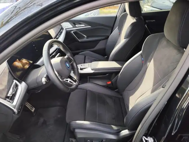 BMW Ix2 view 6