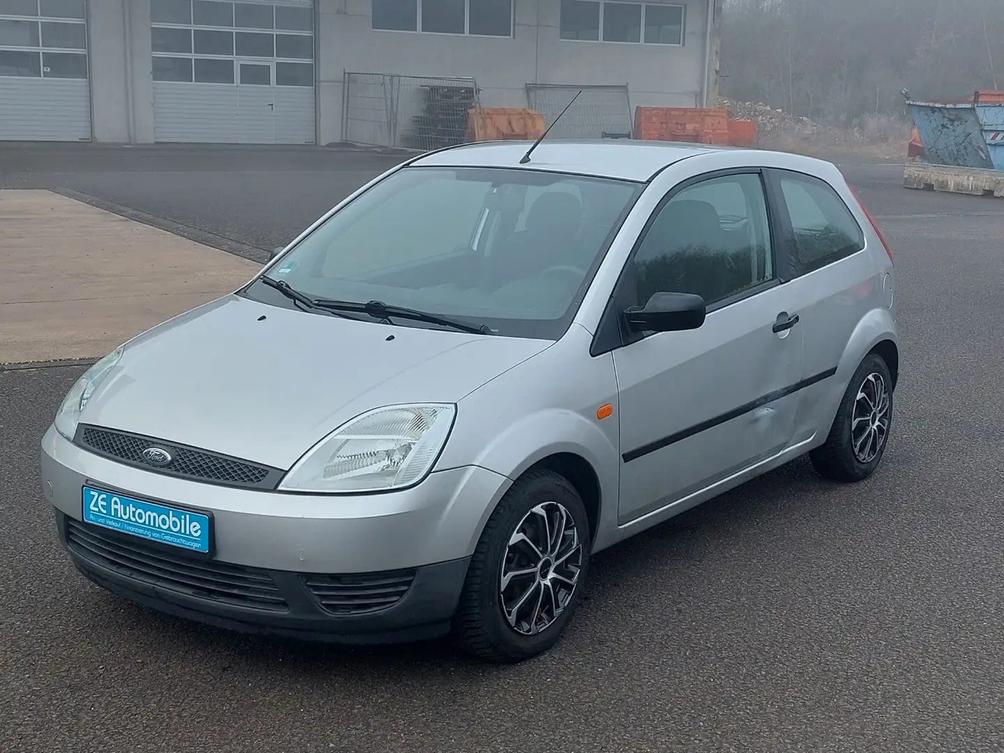 Ford Fiesta 1.3 51 kW Trend Argent - 2