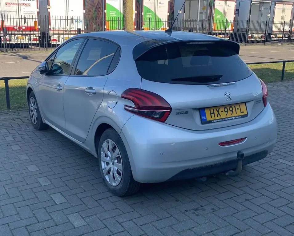 Peugeot 208 2016 из Европы — купить под ключ