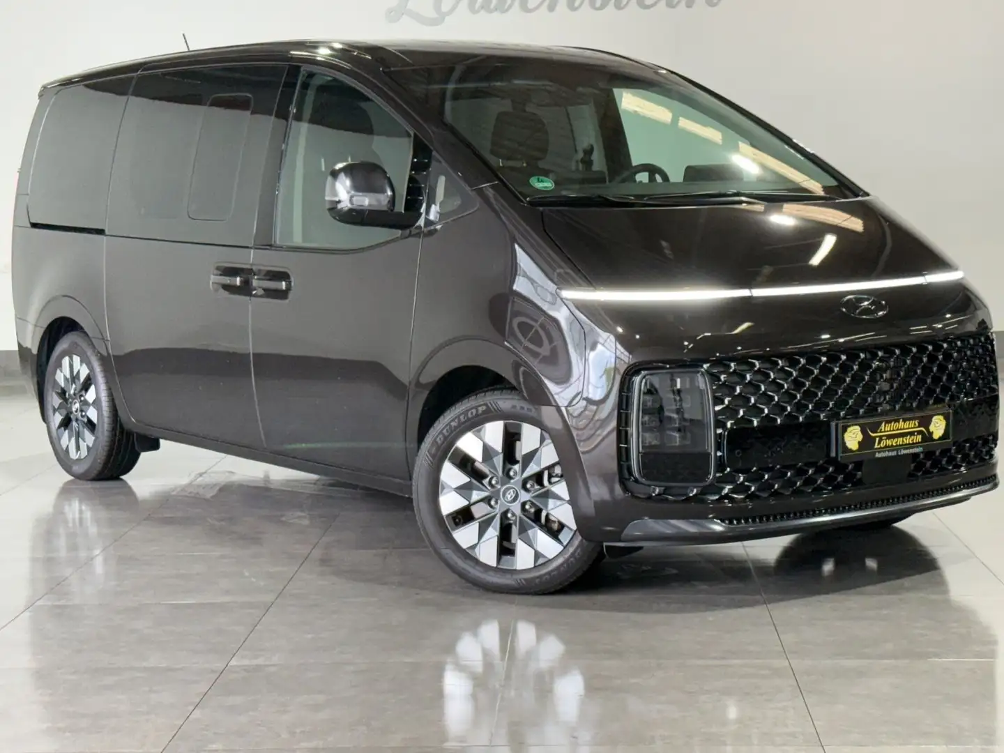 Hyundai STARIA Signature 2WD*360°*ACC*BOSE*S-HEFT*VOLL Maro - 2