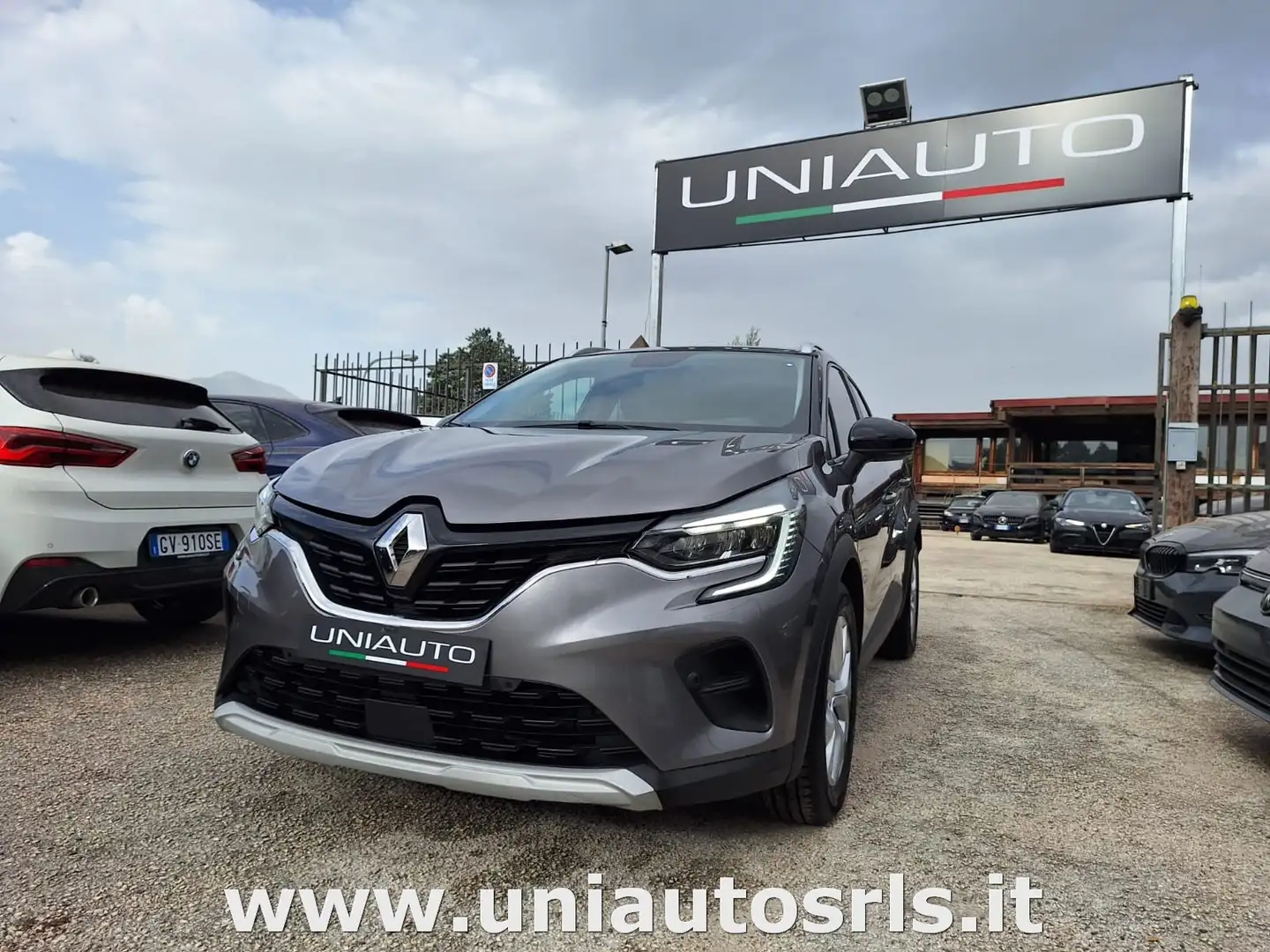 Renault Captur 1.5 blue dci Business 115cv Grigio - 1