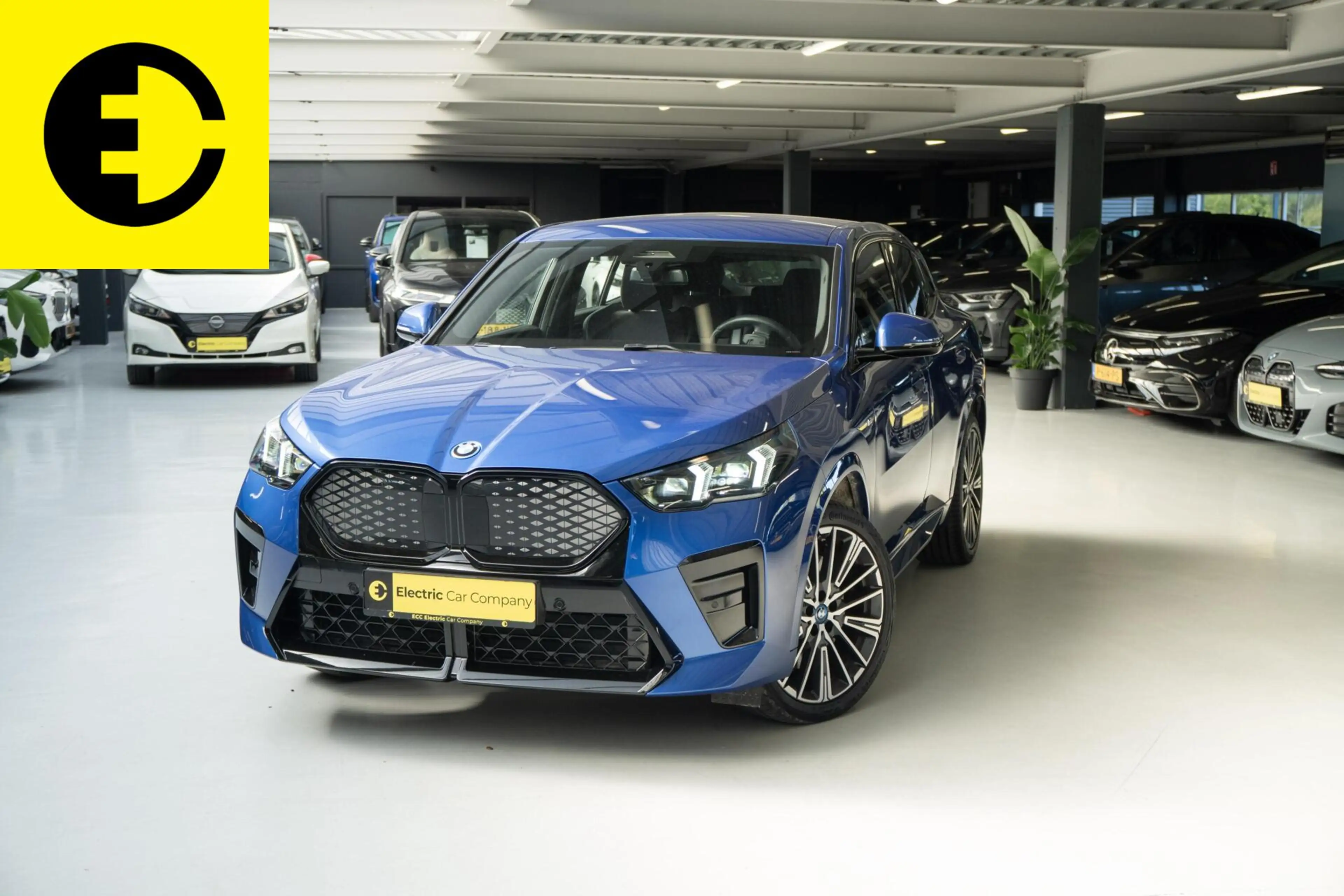 BMW iX2 eDrive20 65 kWh | 98,3% SOH | Alcantara stoelen | — photo 9