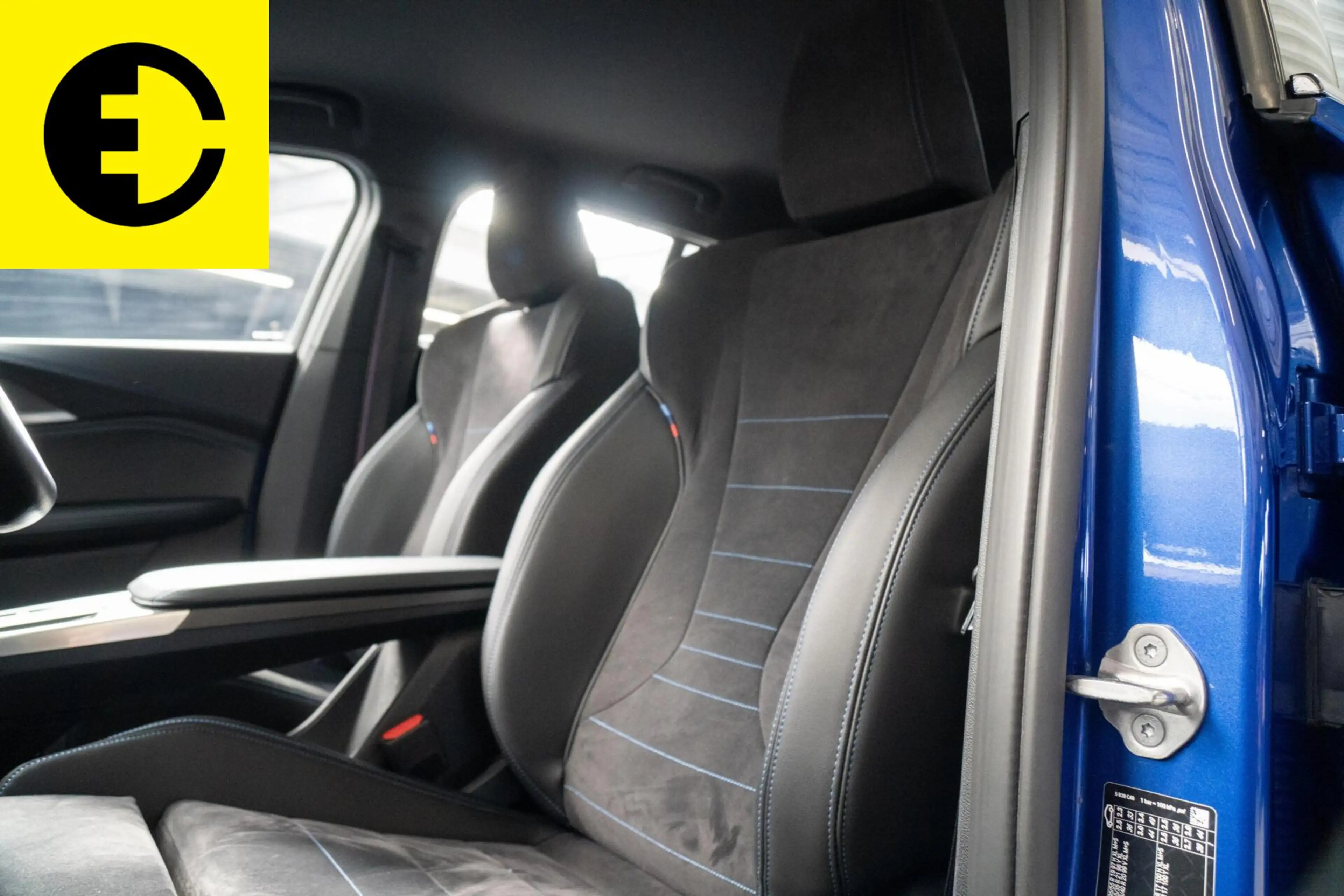 BMW iX2 eDrive20 65 kWh | 98,3% SOH | Alcantara stoelen | — photo 6