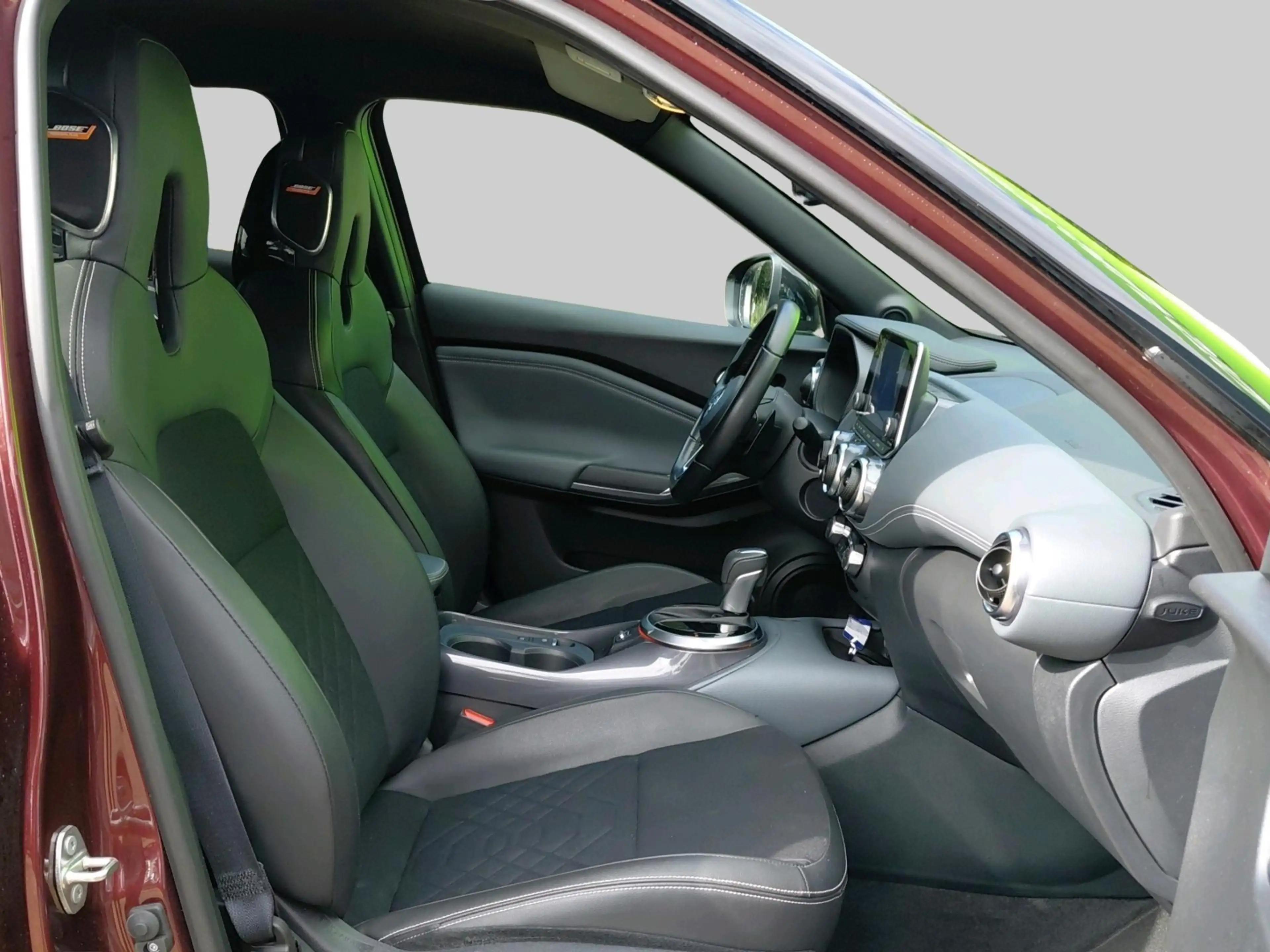 Nissan Juke 1.0 DIG-T Tekna — photo 13