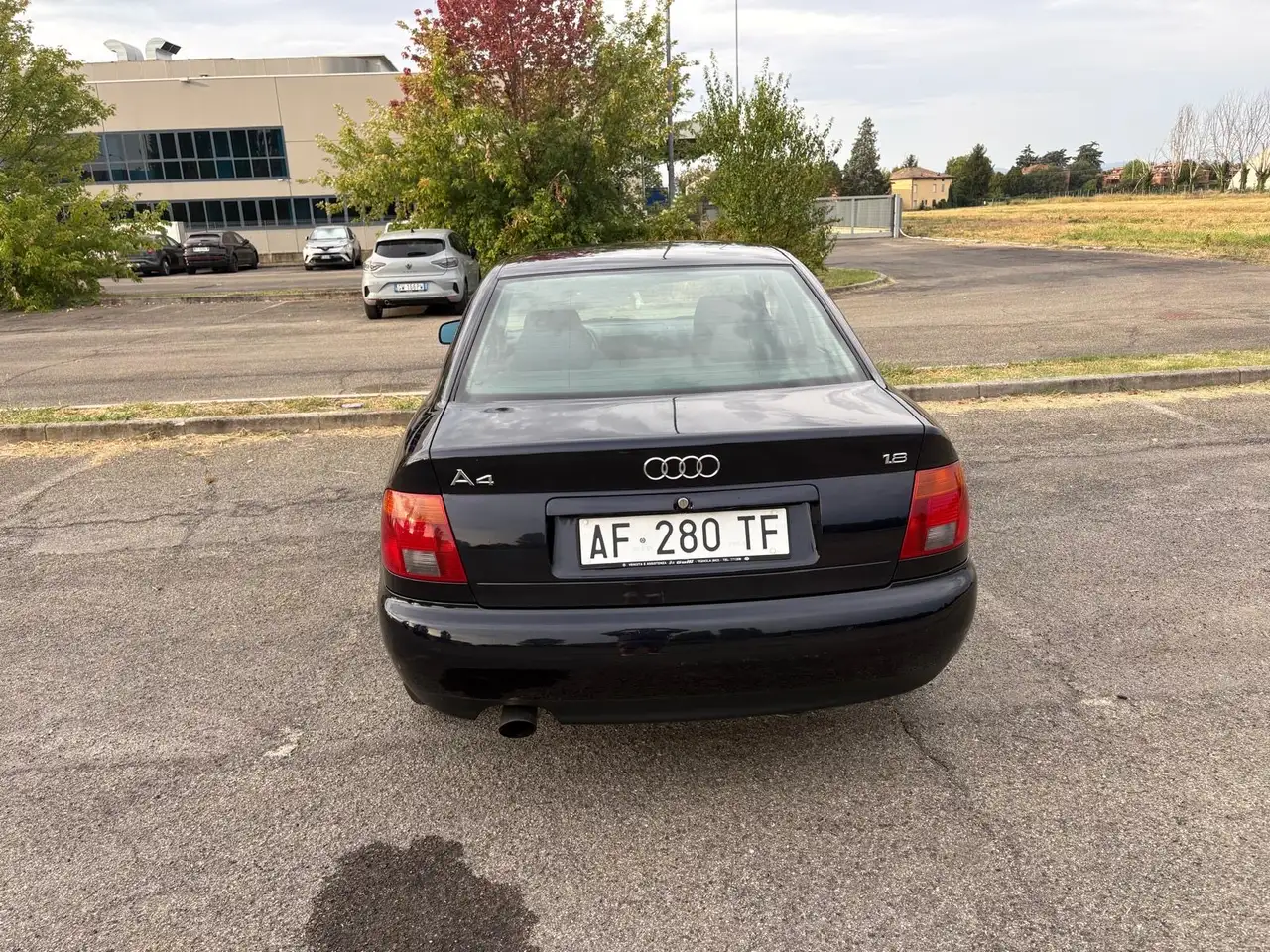 Audi A4 1.6, foto 12