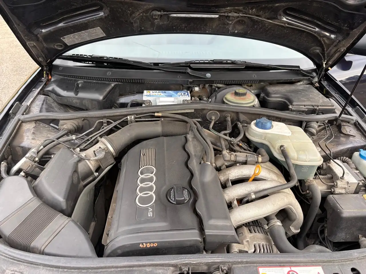 Audi A4 1.6, foto 2