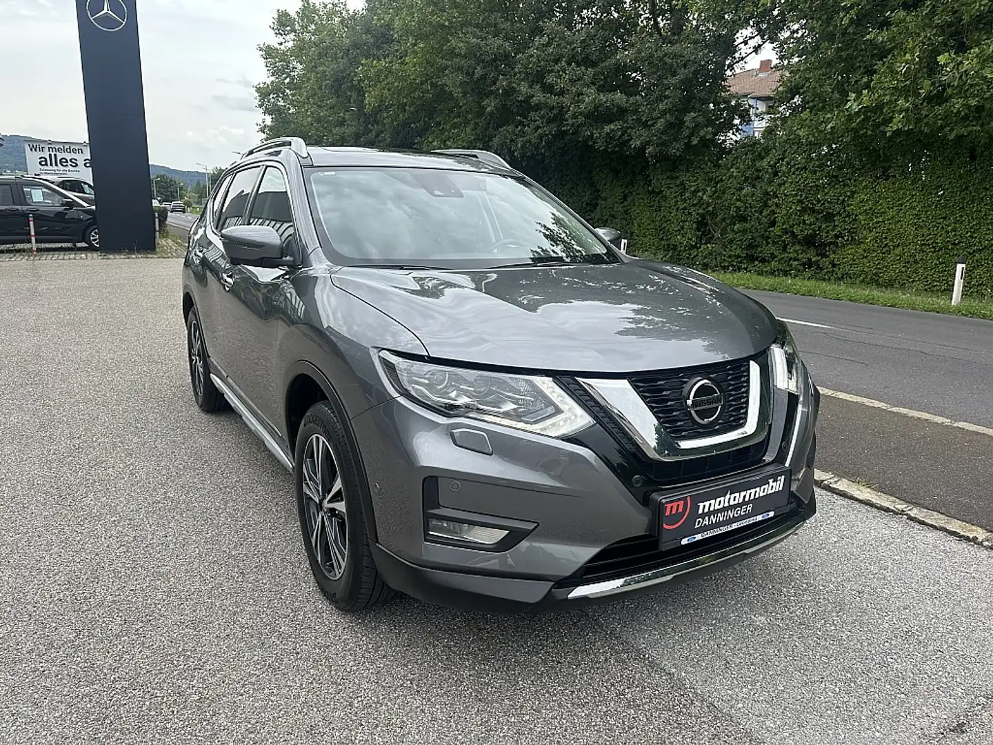 Nissan X-Trail X-TRAIL 1,3 DIG-T N-Connecta Aut. Gris - 2