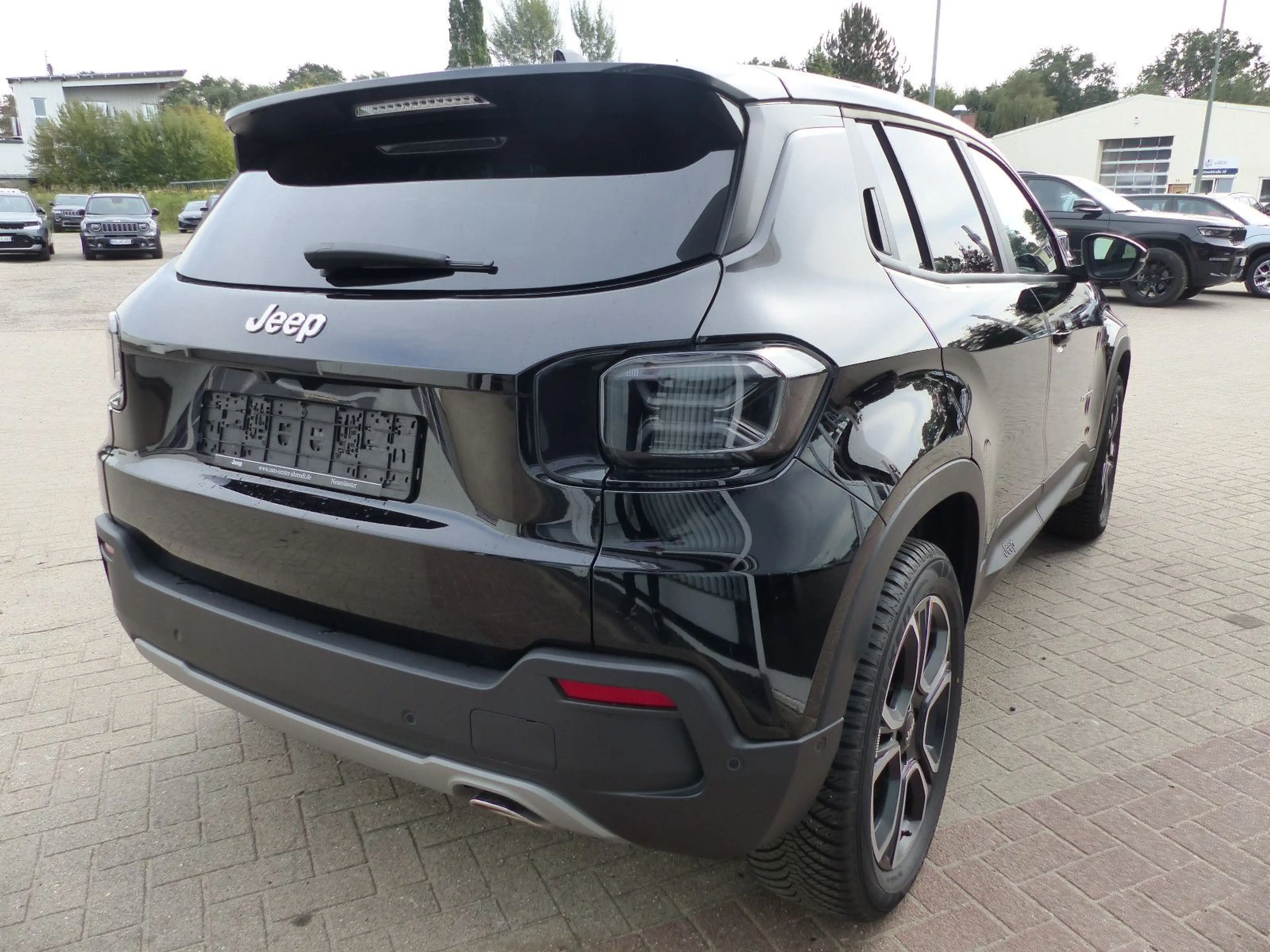 Jeep Avenger Summit Mild-Hybrid — photo 10